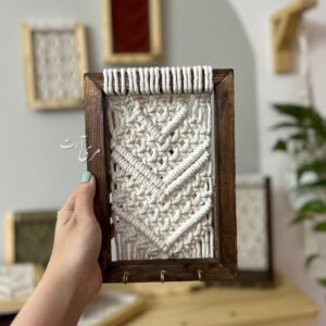 جاکلیدی دیواری مکرومه (مدل سَرو ۱)